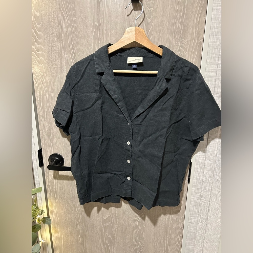 Universal Thread Boxy Linen Button-down
